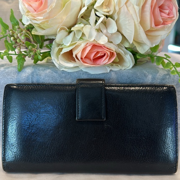 Authentic Gucci wallet - Picture 2 of 12